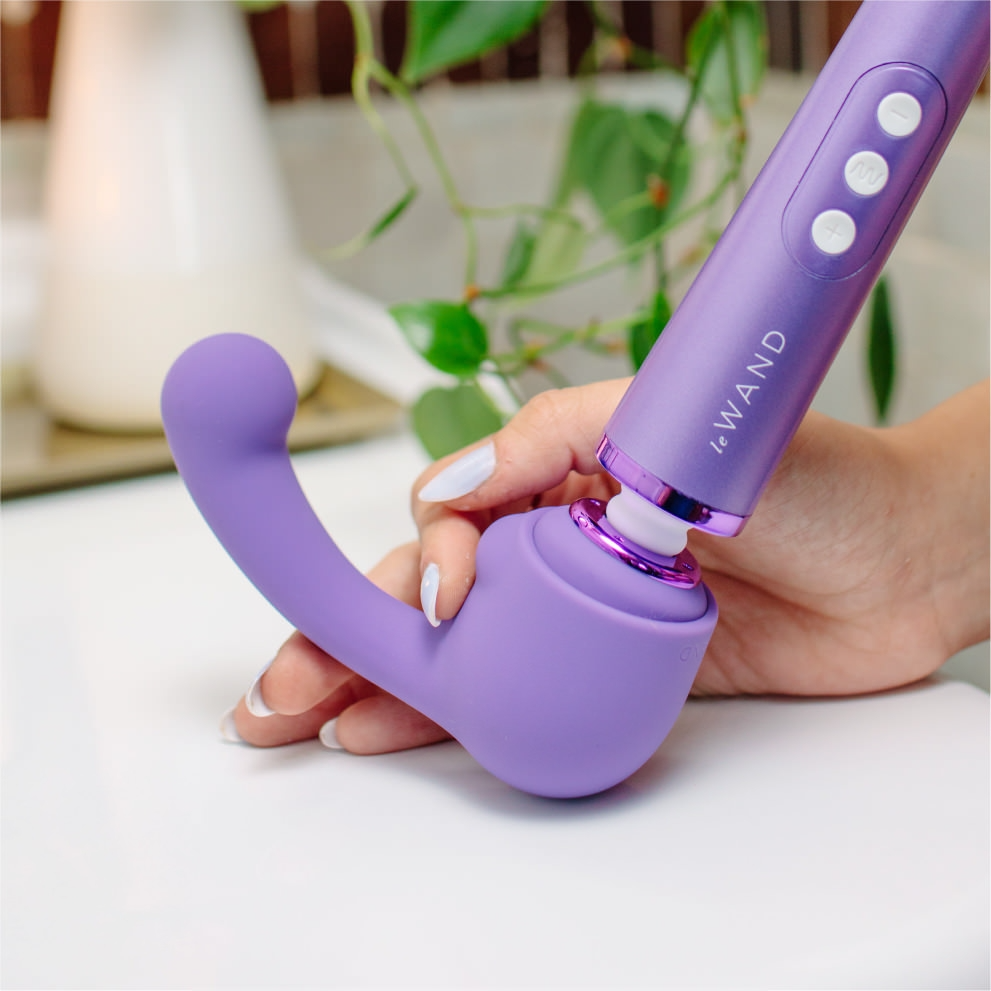Petite Curve Attachment β Rechargeable, Discreet, Intimate Wellness Accessory β Quiet, Rechargeable, Waterproof, Couples & Solo Use, Discreet Intimate Wellness Accessory