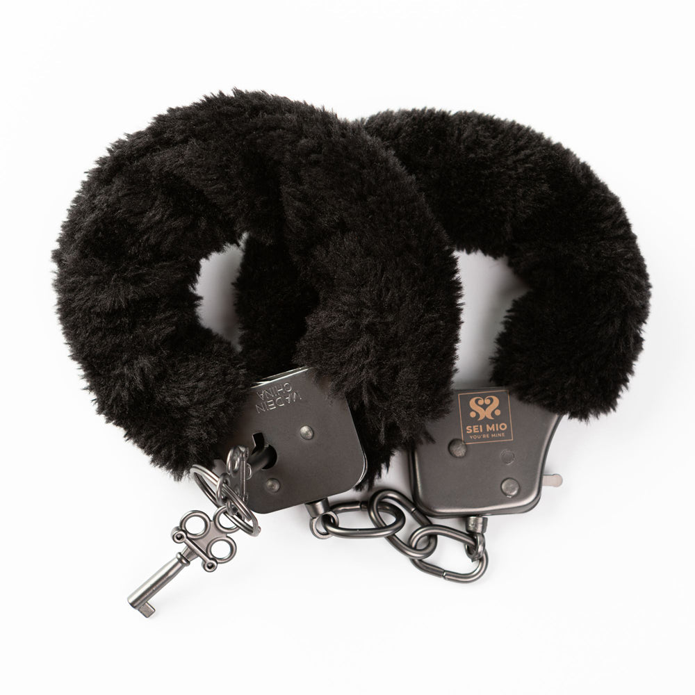 SEI MIO Cuff Love Furry Metal Handcuffs – Rechargeable, Discreet, Intimate Wellness Accessory – Quiet, Rechargeable, Waterproof, Couples & Solo Use, Discreet Intimate Wellness Accessory