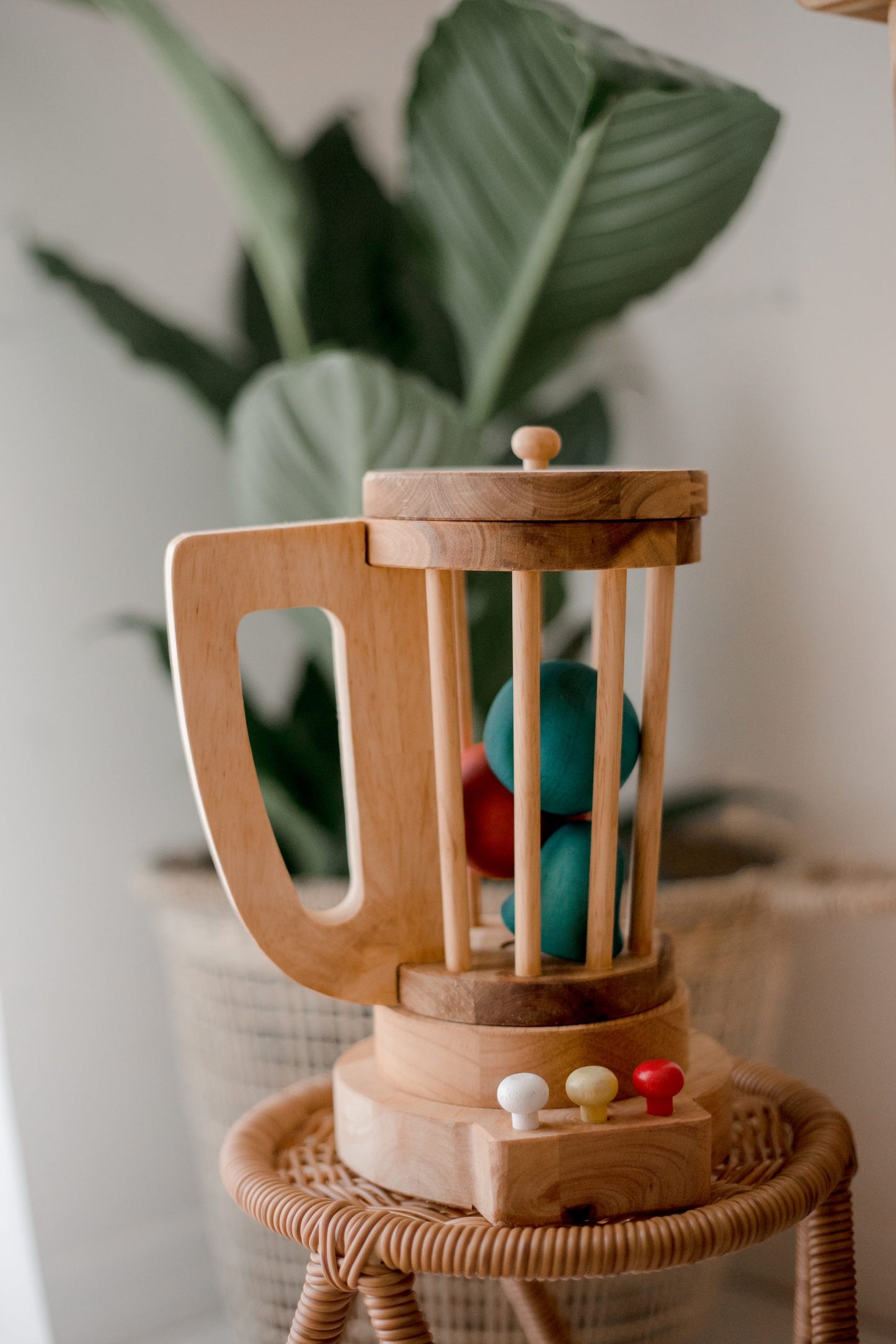 QToys Australia (USA) WOODEN BLENDER