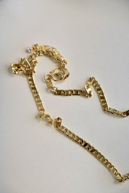 THE MIRABEL CHAIN