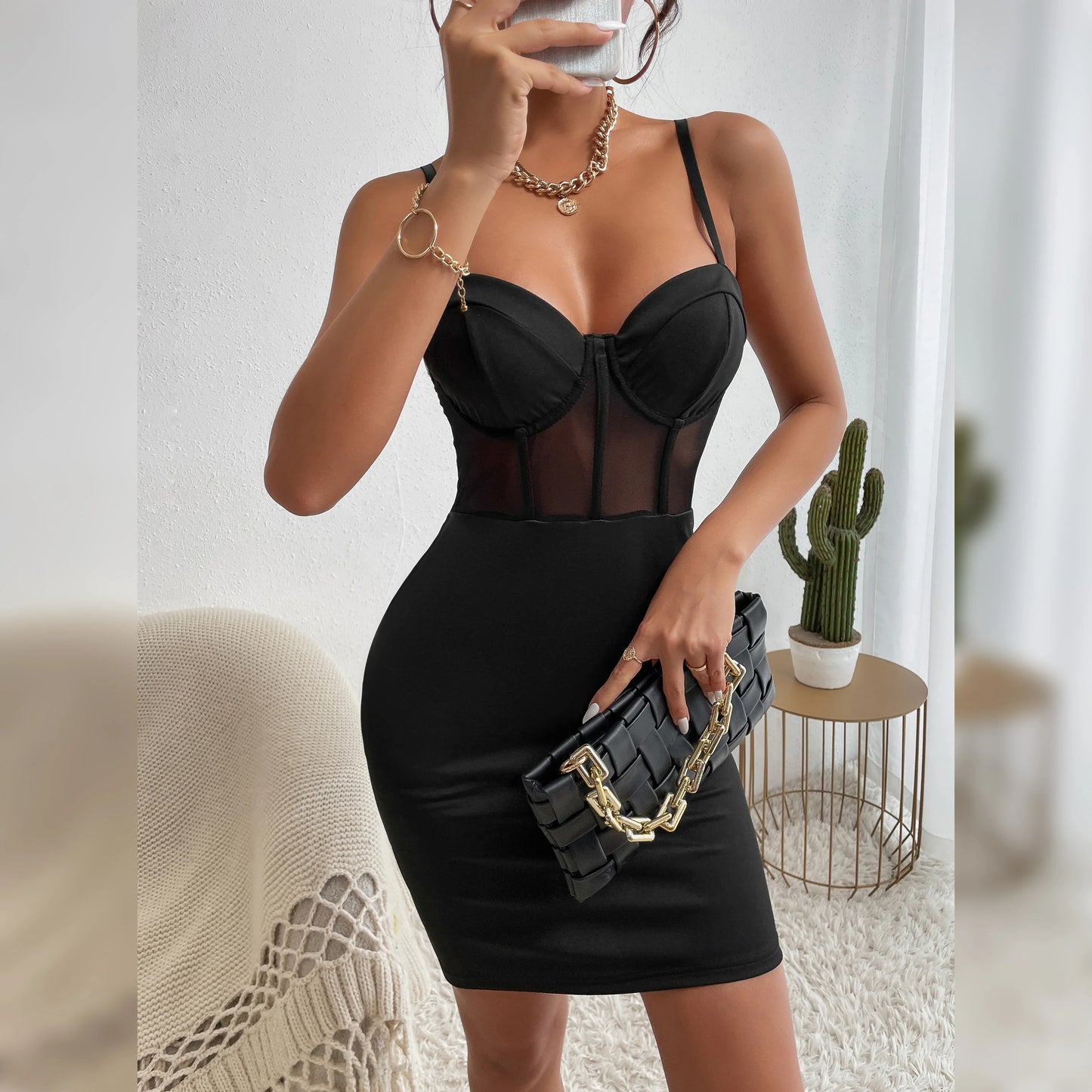 Fishbone Halter V Neck – Rechargeable, Discreet, Intimate Wellness Accessory – Quiet, Rechargeable, Waterproof, Couples & Solo Use, Discreet Intimate Wellness Accessory