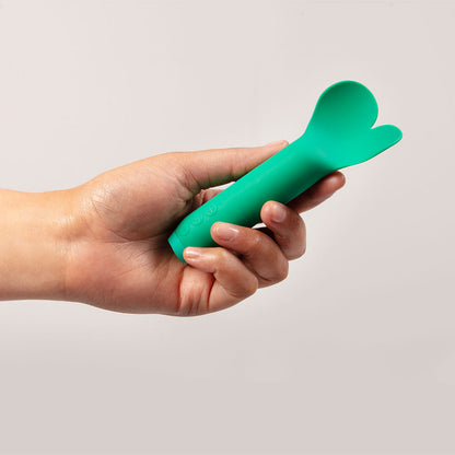 Amour Bullet Emerald Green – Rechargeable, Discreet, Intimate Wellness Accessory – Quiet, Rechargeable, Waterproof, Couples & Solo Use, Discreet Intimate Wellness Accessory