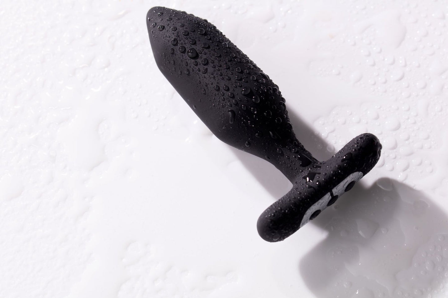 Onyx Vibrating Butt Plug Black – Rechargeable, Discreet, Intimate Wellness Accessory – Quiet, Rechargeable, Waterproof, Couples & Solo Use, Discreet Intimate Wellness Accessory